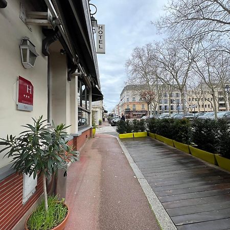 Hotel Des 3 Marches- Logis Hotel Restaurant Le Vesinet Exterior photo